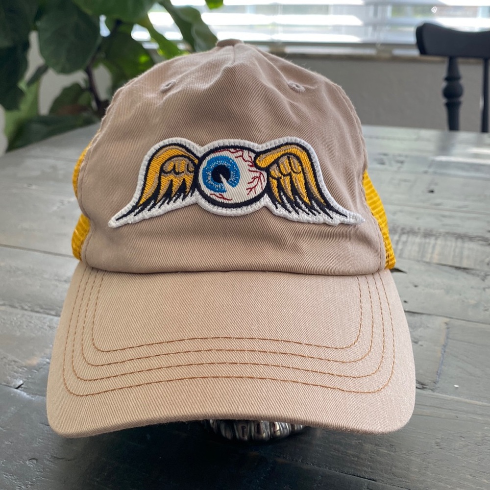 Y2K VON DUTCH TRUCKER HAT